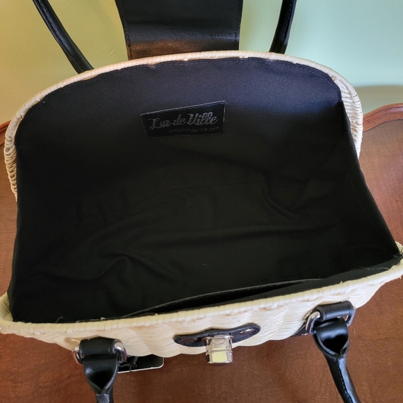 Lux de Ville Romeo Hard Wicker Shoulder Bag  NWT - Picture 4 of 5